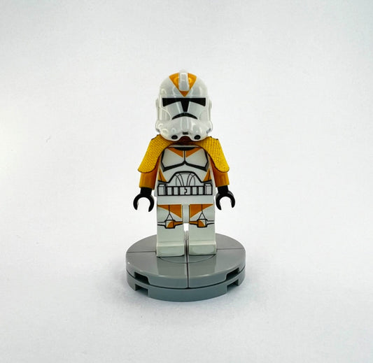 TBW - Arc Pauldron (Yellow)