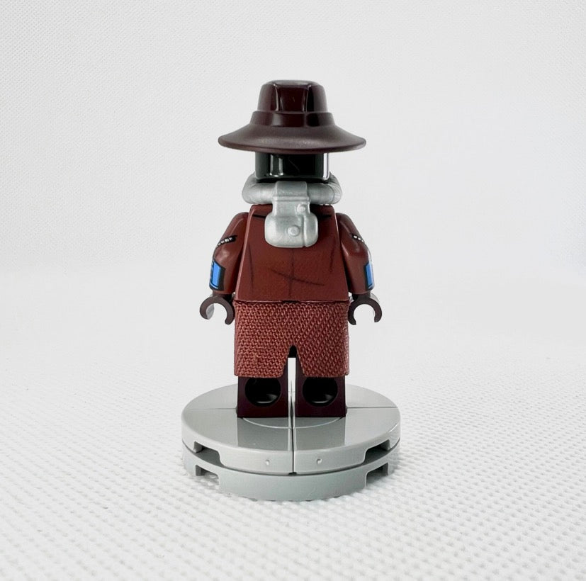 TBW - The Stranger’s Waist Cape